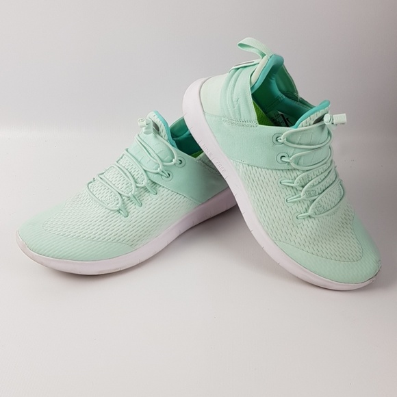 nike free mint